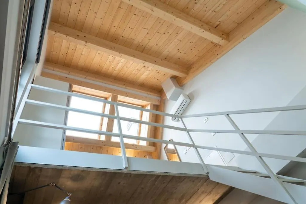 アパート ミラノLuxury Loft On Two Levelsアパートメント